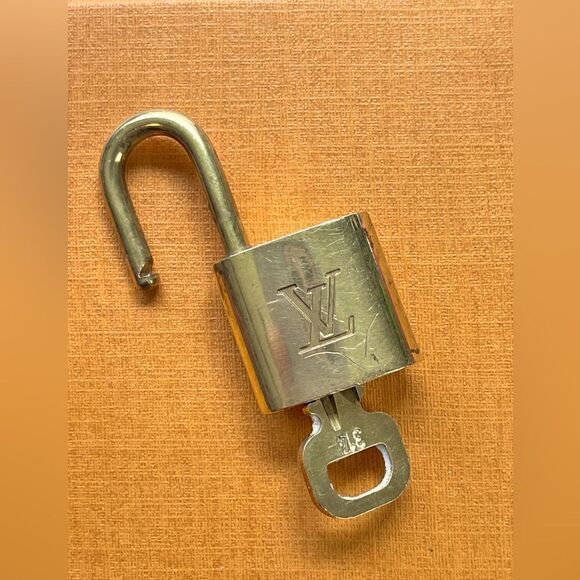Vintage Louis Vuitton Lock and Key #314 - Picture 3 of 10